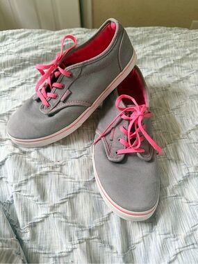 Vans Atwood Low Gray & Neon Pink Canvas Sneakers – Women’s Size 5.5
